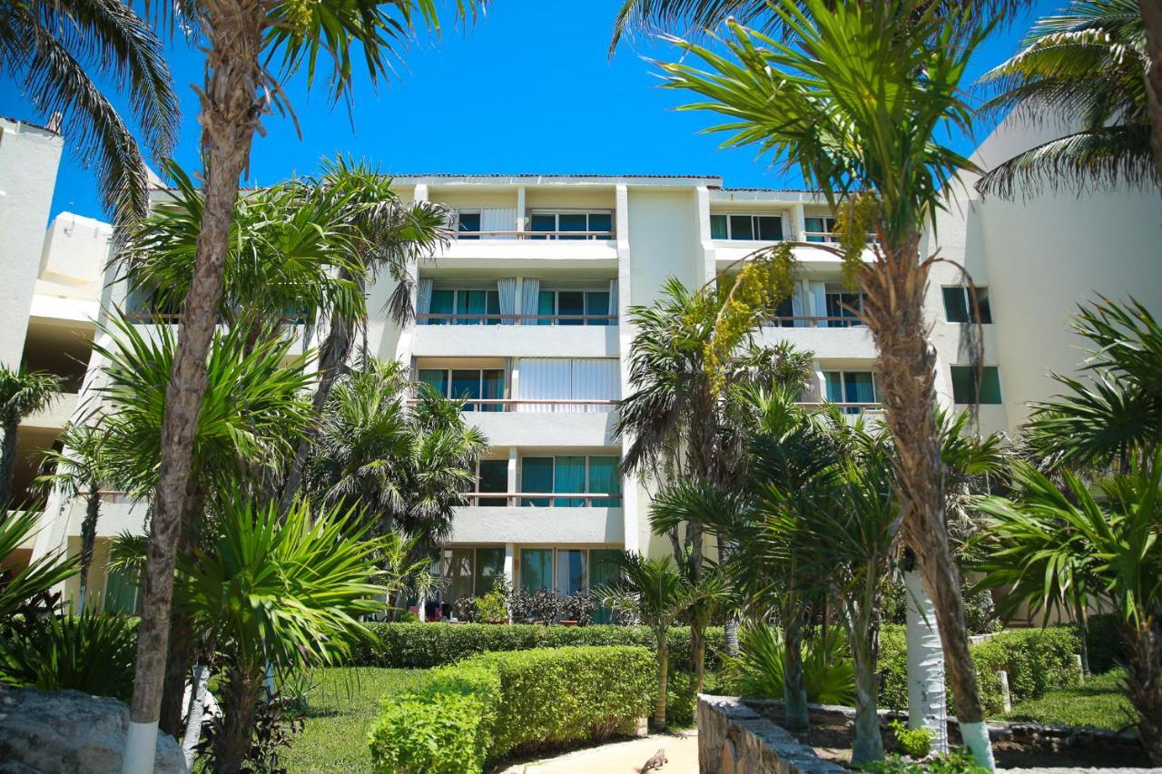 Solymar Beach Condos Cancún Exteriör bild