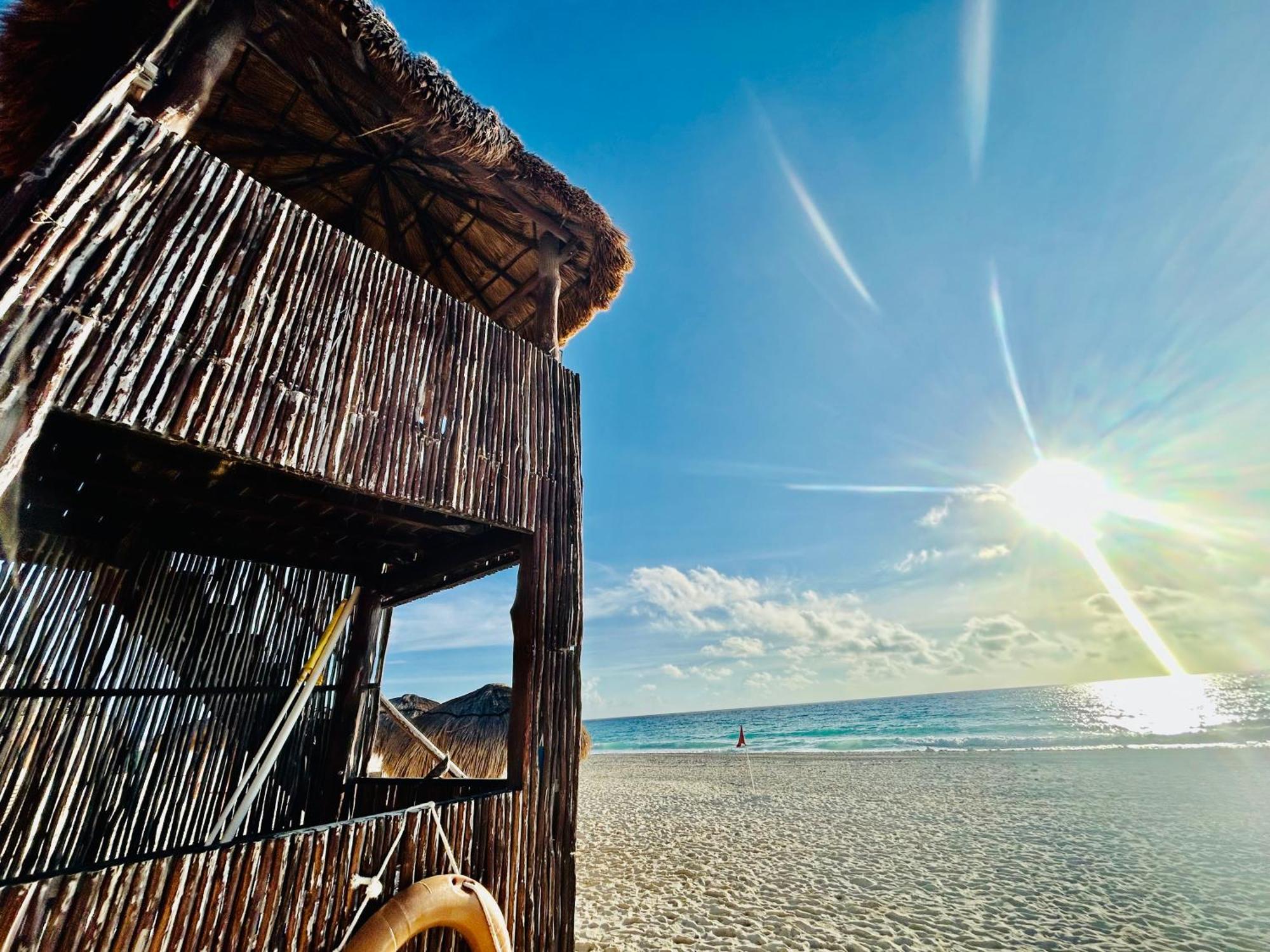 Solymar Beach Condos Cancún Exteriör bild