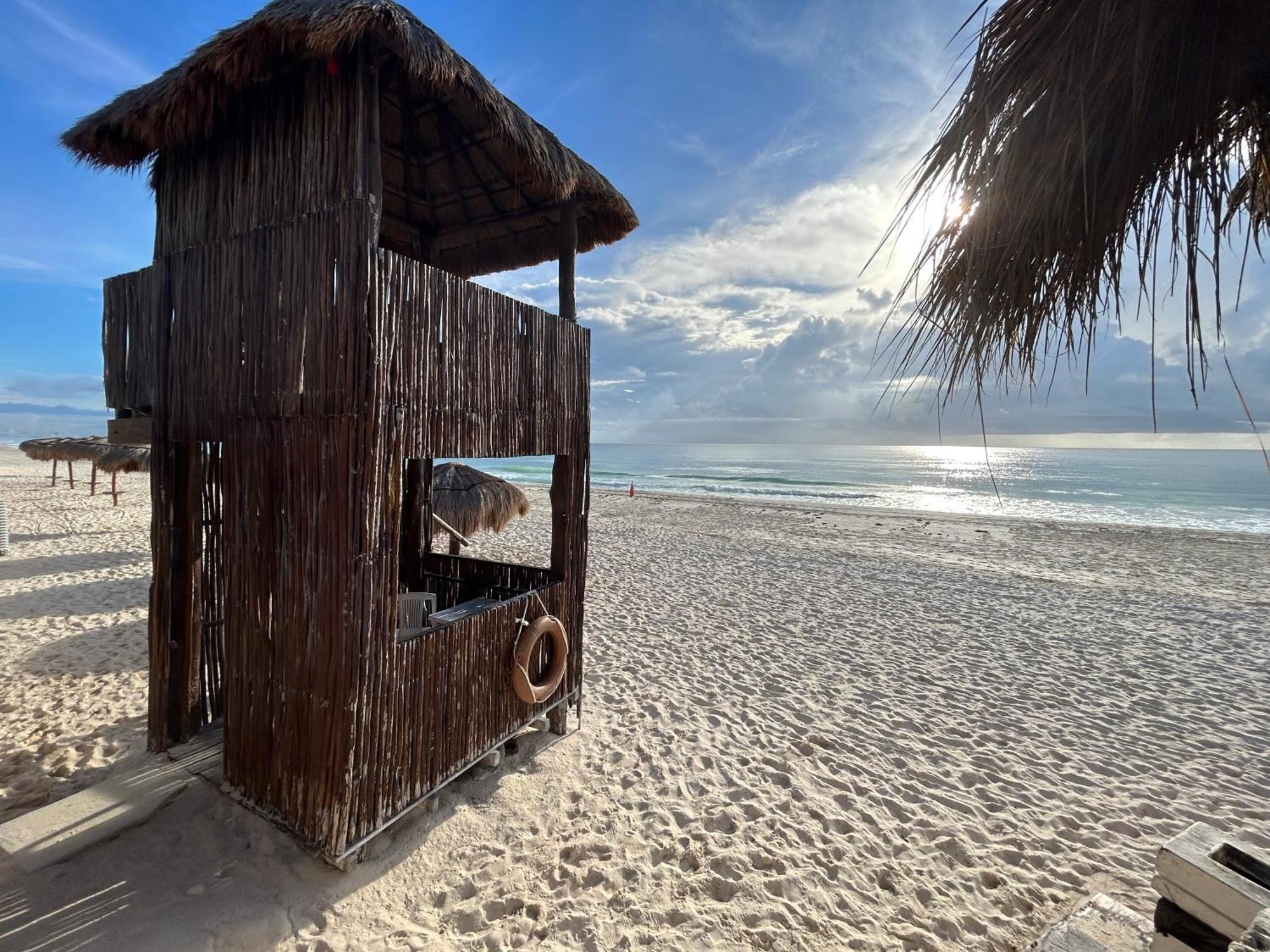 Solymar Beach Condos Cancún Exteriör bild