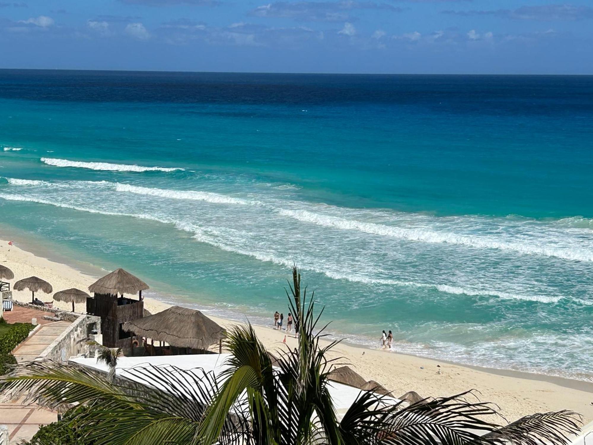Solymar Beach Condos Cancún Exteriör bild